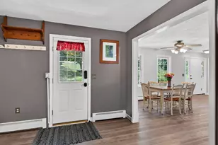 1036 Pleasant St, Leominster, MA 01453 - Photo 15