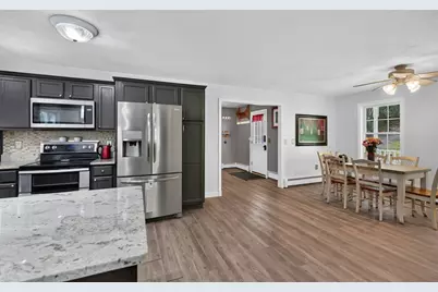 1036 Pleasant Street, Leominster, MA 01453 - Photo 11