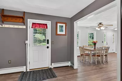 1036 Pleasant Street, Leominster, MA 01453 - Photo 15