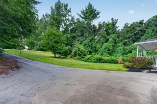 1036 Pleasant St, Leominster, MA 01453 - Photo 35