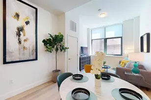 1079 Commonwealth Ave, Boston, MA 02215 - Photo 13