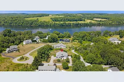7 Sullivan's Court, West Newbury, MA 01985 - Photo 1