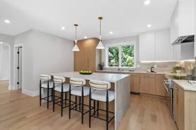 315 Crafts St, Newton, MA 02460 - Photo 9