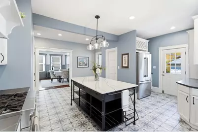 19 Gilmore St, Everett, MA 02149 - Photo 5