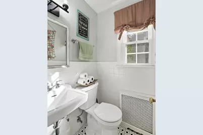 17 Longmeadow St, Longmeadow, MA 01106 - Photo 19