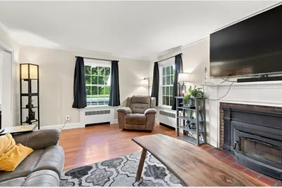 17 Longmeadow St, Longmeadow, MA 01106 - Photo 7