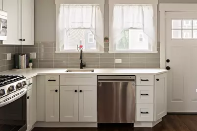 6 Chestnut Ave #1, Boston, MA 02130 - Photo 3