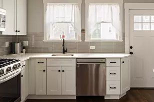 6 Chestnut Ave, Boston, MA 02130 - Photo 3