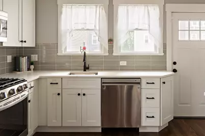 6 Chestnut Ave #1, Boston, MA 02130 - Photo 3