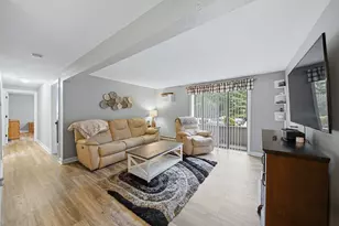 129 Quaker Hwy, Uxbridge, MA 01569 - Photo 3