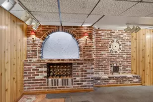 17 Chapel St, Gardner, MA 01440 - Photo 31