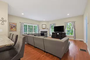 90 Greene St, Hopedale, MA 01747 - Photo 11