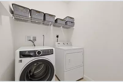 90 Greene St, Hopedale, MA 01747 - Photo 17