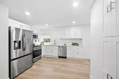 21 Chestnut St, Woburn, MA 01801 - Photo 17