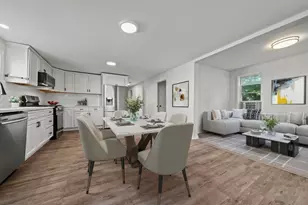 28 Warren St, Peabody, MA 01960 - Photo 1