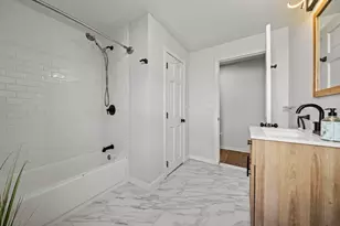 28 Warren St, Peabody, MA 01960 - Photo 9