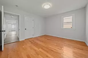 28 Warren St, Peabody, MA 01960 - Photo 13
