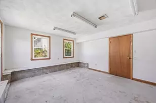 52 Elliott St, Melrose, MA 02176 - Photo 23