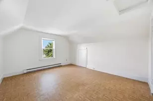 52 Elliott St, Melrose, MA 02176 - Photo 33
