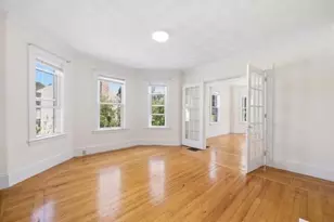 52 Elliott St, Melrose, MA 02176 - Photo 11