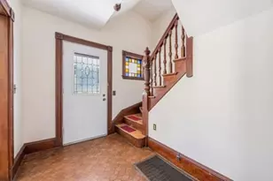 52 Elliott St, Melrose, MA 02176 - Photo 5