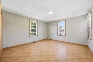 52 Elliott St, Melrose, MA 02176 - Photo 15