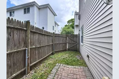 174 Adams #6, Newton, MA 02458 - Photo 3