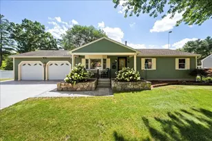131 Pine Grove Ave, Bellingham, MA 02019 - Photo 1