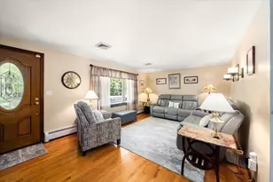 131 Pine Grove Ave, Bellingham, MA 02019 - Photo 9