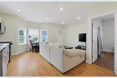 31 Saint Casimir Ave, Brockton, MA 02302 - Photo 3