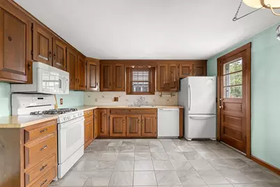 18 Iverson Rd, Beverly, MA 01915 - Photo 9