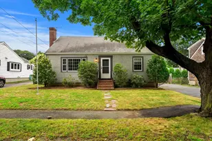 18 Iverson Rd, Beverly, MA 01915 - Photo 1