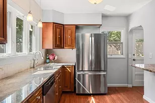 21 Evelyn Pl, Quincy, MA 02171 - Photo 7