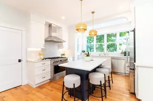 22 Bellevue St, Boston, MA 02132 - Photo 5
