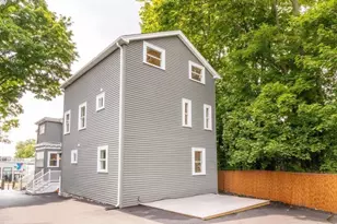 22 Bellevue St, Boston, MA 02132 - Photo 7