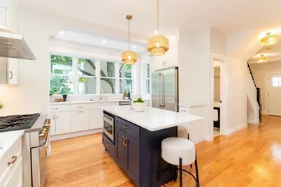 22 Bellevue St #1, Boston, MA 02132 - Photo 9