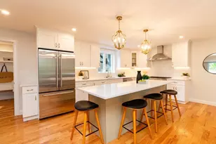 22 Bellevue St, Boston, MA 02132 - Photo 9