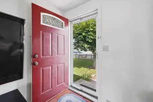 680 N Underwood St, Fall River, MA 02720 - Photo 5