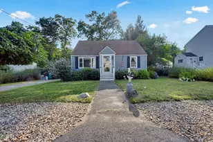 187 Campbell Dr, Lowell, MA 01851 - Photo 1