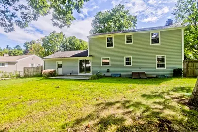 50 Crystal Brook Dr, Springfield, MA 01118 - Photo 27