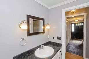 50 Crystal Brk Dr, Springfield, MA 01118 - Photo 15