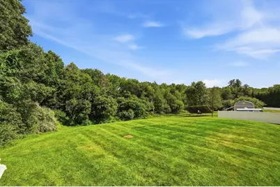 10 Roberts Rd, Dudley, MA 01571 - Photo 3