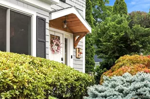 8 Charles St, Stoneham, MA 02180 - Photo 3
