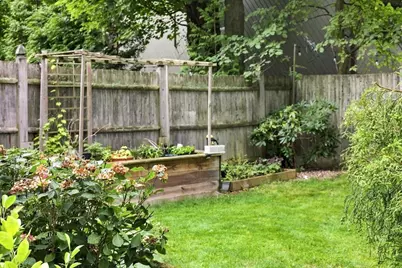 8 Charles St, Stoneham, MA 02180 - Photo 29
