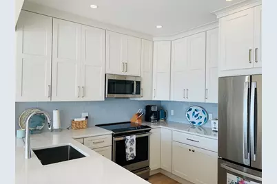 49 Raymond #D, Manchester by the Sea, MA 01944 - Photo 3