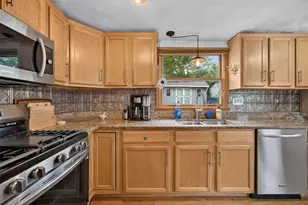 4 Jeffrey Rd, Billerica, MA 01821 - Photo 19