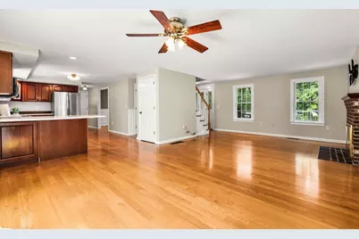 470 Lost Lake Dr, Groton, MA 01450 - Photo 9