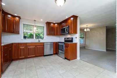 4 Craig Rd, Framingham, MA 01701 - Photo 7