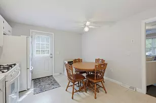 14 Carol Dr, Franklin, MA 02038 - Photo 7