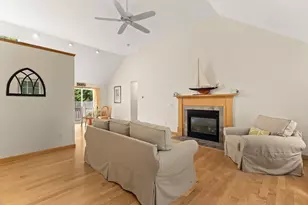 137 Wianno Cir, Barnstable, MA 02655 - Photo 9